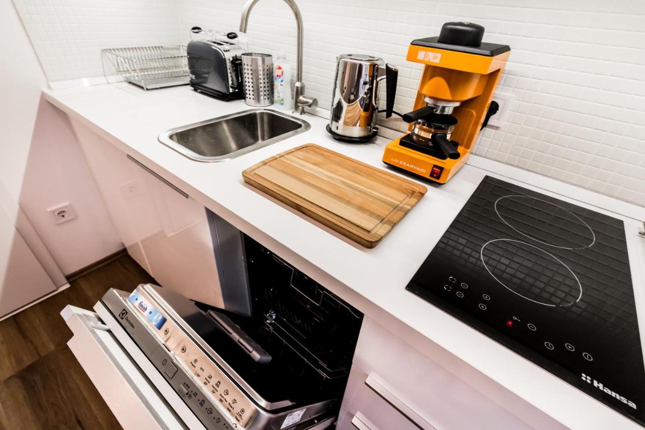 Cosy Studios In The Heart Of The City Будапеща Екстериор снимка