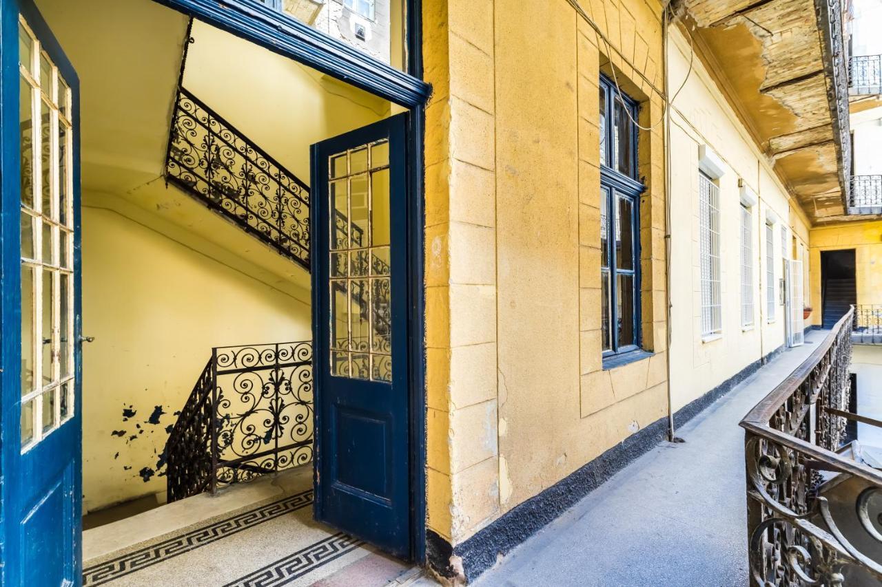 Cosy Studios In The Heart Of The City Будапеща Екстериор снимка