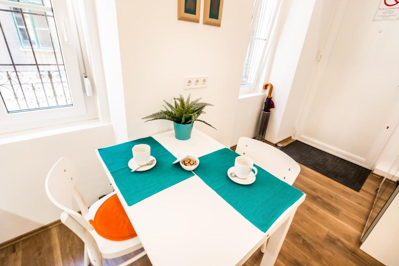 Cosy Studios In The Heart Of The City Будапеща Екстериор снимка