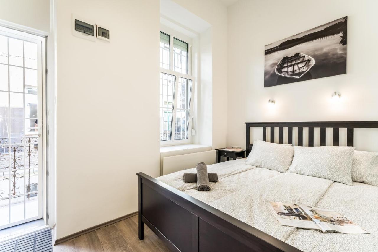 Cosy Studios In The Heart Of The City Будапеща Екстериор снимка